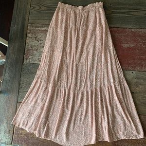 Gorgeous Abercrombie Floral Maxi Skirt / Pink and White / Size Medium